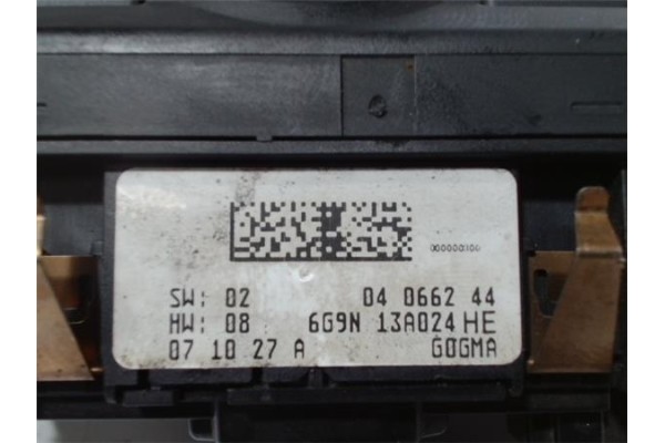 Recambio de mando de luces para land rover freelander (lr2) 2.2 td4 referencia OEM IAM 6G9N13A024HE 04066244 