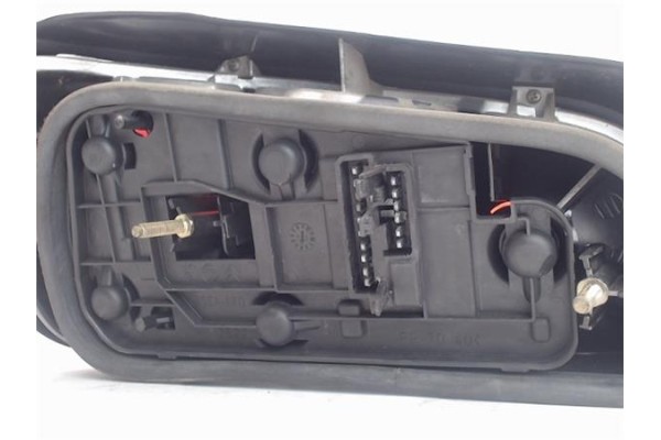 Recambio de piloto trasero derecho para peugeot 306 berlina 3/5 puertas (s1) referencia OEM IAM   