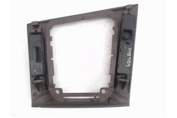 Recambio de embellecedor consola central para bmw serie 3 berlina (e46) 2.0 320d referencia OEM IAM 3120220  