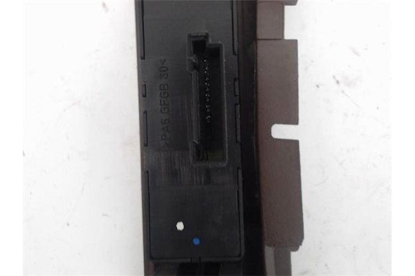 Recambio de embellecedor consola central para bmw serie 3 berlina (e46) 2.0 320d referencia OEM IAM 3120220  