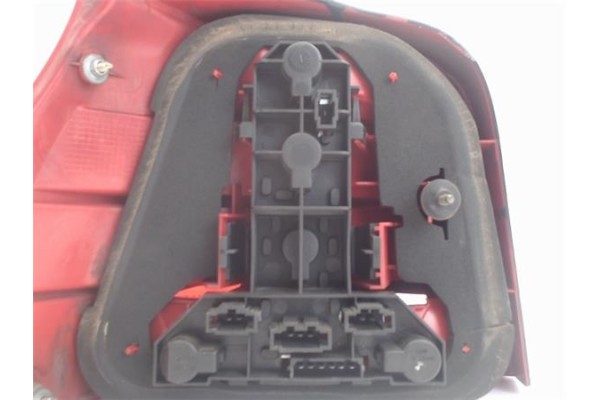 Recambio de piloto trasero derecho para volkswagen golf iv berlina (1j1) 1.9 tdi referencia OEM IAM 1J6945096Q 67736982 1J694509