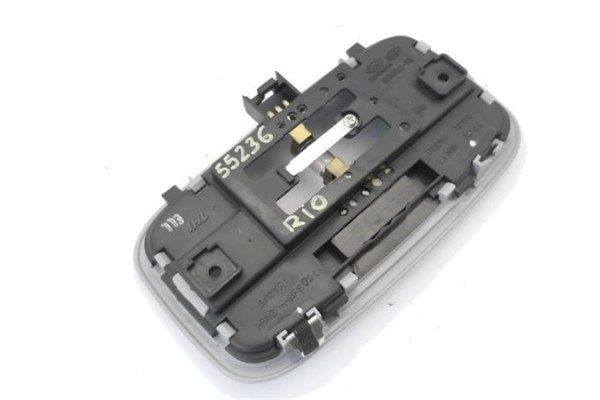 Recambio de luz trasero central techo para kia rio (jb) 1.4 16v referencia OEM IAM 928501G000LX 828501G 