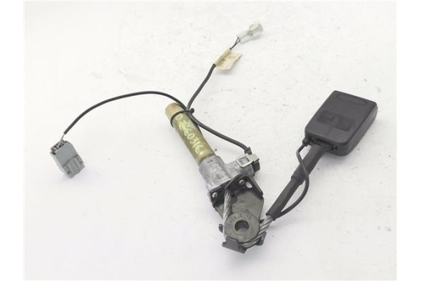 Recambio de anclaje cinturon delantero izquierdo para renault kangoo i (f/kc0) d 65 1.9 (kc0e, kc02, kc0j, kc0n) referencia OEM 