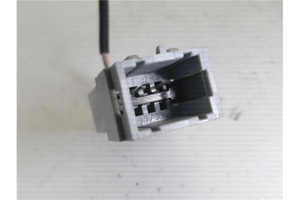 Recambio de anclaje cinturon delantero izquierdo para renault kangoo i (f/kc0) d 65 1.9 (kc0e, kc02, kc0j, kc0n) referencia OEM 