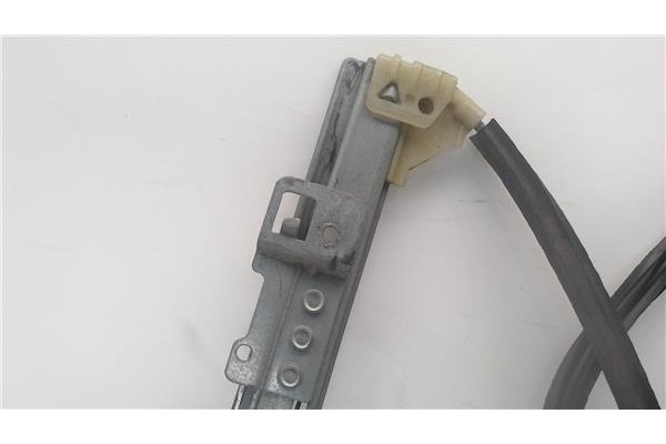 Recambio de mecanismo elevalunas delantero derecho para citroen xsara berlina referencia OEM IAM 400595R  