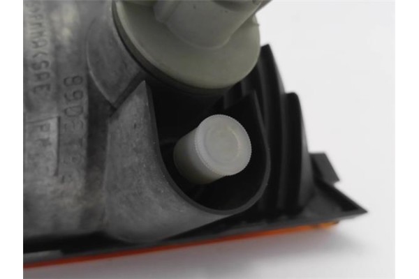Recambio de intermitente delantero izquierdo para nissan micra (k12e) 1.2 16v referencia OEM IAM 26135AX600  