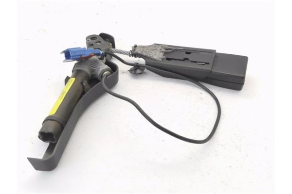 Recambio de anclaje cinturon delantero derecho para citroen c3 1.4 hdi referencia OEM IAM 9639873877  