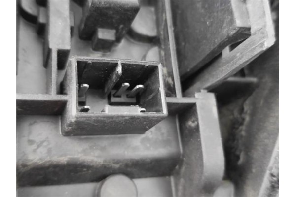 Recambio de piloto trasero izquierdo para nissan micra (k11) 1.3 i 16v referencia OEM IAM 265596F600  