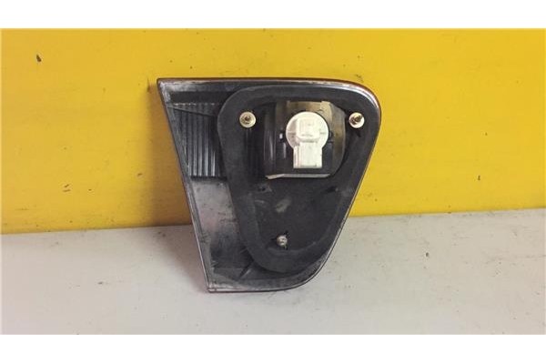 Recambio de piloto interior derecho para seat cordoba berlina (6k2) 1.6 signo referencia OEM IAM 6K5945092F   Recambio de piloto interior derecho para seat cordoba berlina (6k2) 1.6 signo referencia OEM IAM 6K5945092F