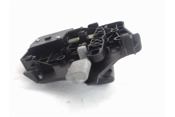 Recambio de manilla int. puerta delantero derecha para peugeot 1007 1.4 sport referencia OEM IAM 96801417  