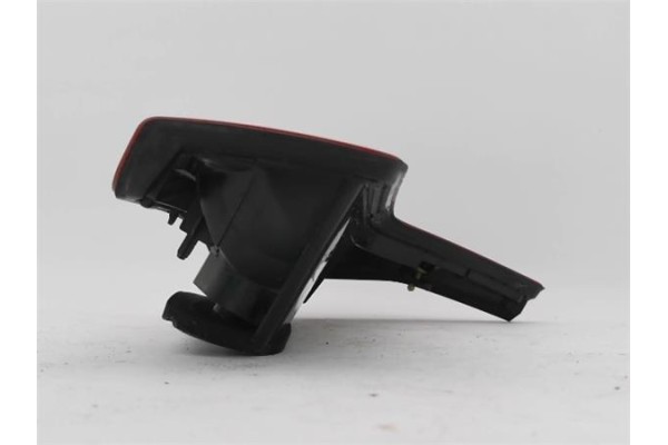 Recambio de piloto porton trasero derecho para citroen c5 berlina 1.6 hdi (rc8hzb) referencia OEM IAM 6351V4 89034081X31D 