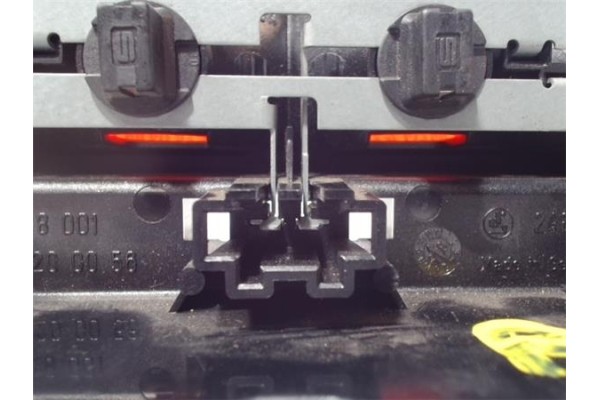 Recambio de luz central de freno para mercedes-benz clase a (bm 168) 1.9 190 (168.032) referencia OEM IAM 1688200056  