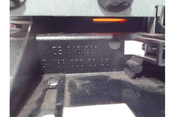 Recambio de luz central de freno para mercedes-benz clase a (bm 168) 1.9 190 (168.032) referencia OEM IAM 1688200056  