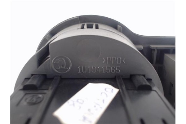 Recambio de mando de luces para skoda octavia berlina (1u2) referencia OEM IAM (1U1941565)  