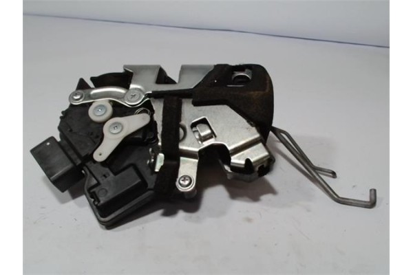 Recambio de cierre electromagnetico delantero izquierdo para mazda 3 sedán (bk) 1.6 referencia OEM IAM BR5S59310A  