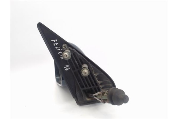 Recambio de retrovisor izquierdo para skoda felicia berlina (791) referencia OEM IAM 415501409  