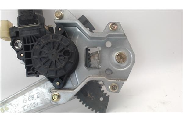 Recambio de mecanismo elevalunas trasero izquierdo para hyundai getz (tb) referencia OEM IAM 834031C010  