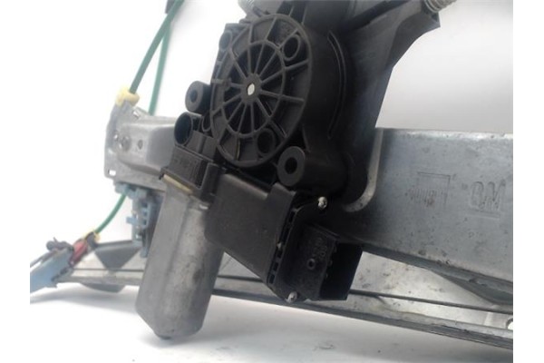 Recambio de elevalunas electrico delantero derecho para opel corsa d 1.3 cdti referencia OEM IAM 140311 72005001 