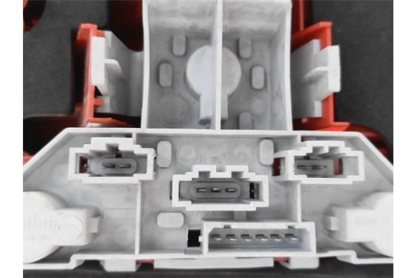 Recambio de piloto trasero izquierdo para volkswagen golf iv berlina (1j1) 1.9 tdi referencia OEM IAM 1J6945095Q 89397262 