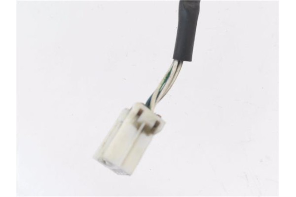 Recambio de retrovisor electrico derecho para mitsubishi carisma berlina 5 (da0) 1.9 1900 di-d comfort referencia OEM IAM E10104