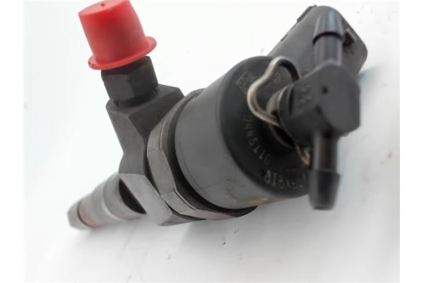 Recambio de inyector para alfa romeo 156 1.9 jtd 8v distinctive referencia OEM IAM 0445110111   Recambio de inyector para alfa romeo 156 1.9 jtd 8v distinctive referencia OEM IAM 0445110111