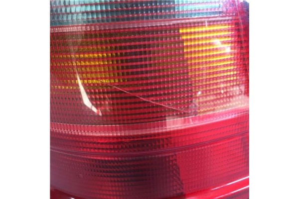 Recambio de piloto trasero derecho para mercedes-benz clase a (bm 168) 1.4 140 (168.031) referencia OEM IAM 1688201064 331059601