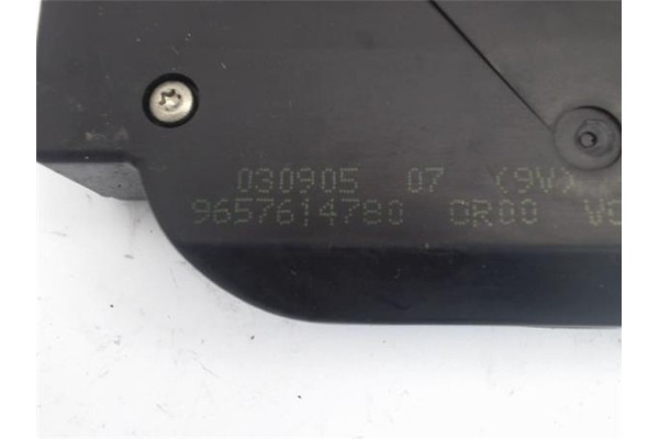 Recambio de cierre electromagnetico porton para peugeot 1007 1.4 sport referencia OEM IAM 9657614780 030905 