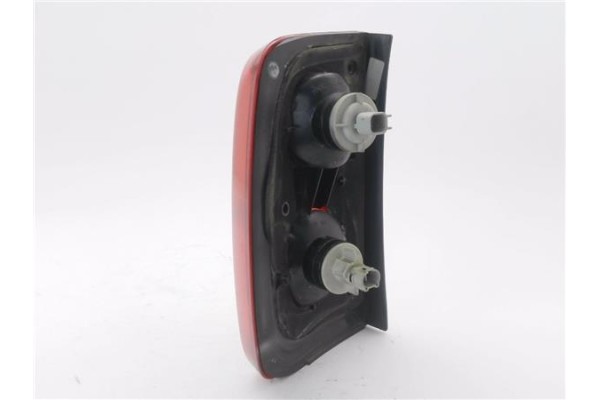 Recambio de piloto trasero derecho para land rover freelander (ln) 2.0 hse familiar referencia OEM IAM XFB500180  