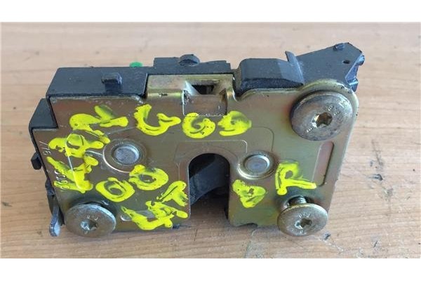 Recambio de cierre electromagnetico trasero derecho para renault kangoo i (f/kc0)(1997) 1.2 rt [1,2 ltr. - 43 kw] referencia OEM