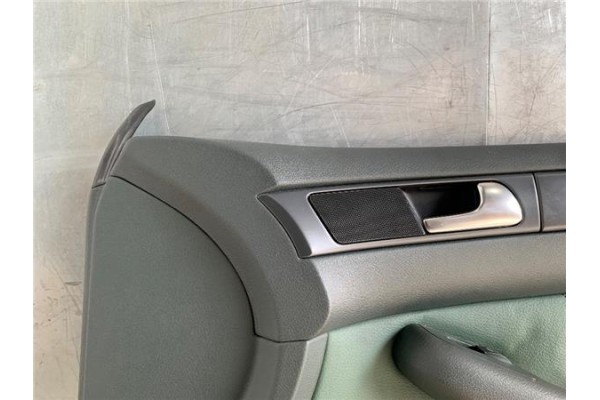 Recambio de guarnecido puerta delantero derecha para audi allroad quattro (4b5) 2.5 tdi (132kw) referencia OEM IAM 4B1867104M 1G