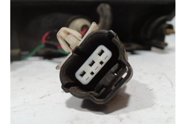 Recambio de intermitente delantero dcho para mazda 323 berlina (bg) 1.9 gle referencia OEM IAM 21061311  