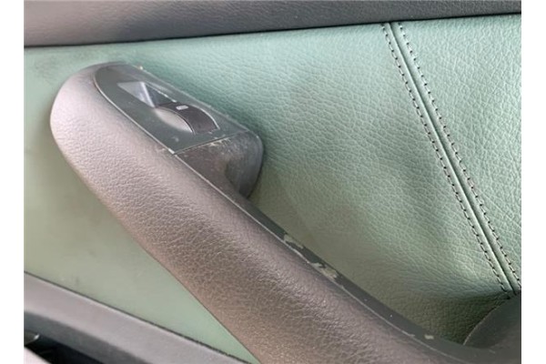 Recambio de guarnecido puerta delantero derecha para audi allroad quattro (4b5) 2.5 tdi (132kw) referencia OEM IAM 4B1867104M 1G