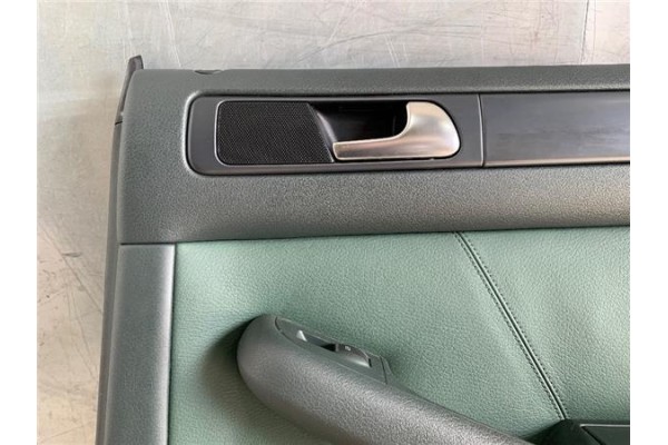 Recambio de guarnecido puerta trasero derecha para audi allroad quattro (4b5) 2.5 tdi (132kw) referencia OEM IAM 4B0863982  