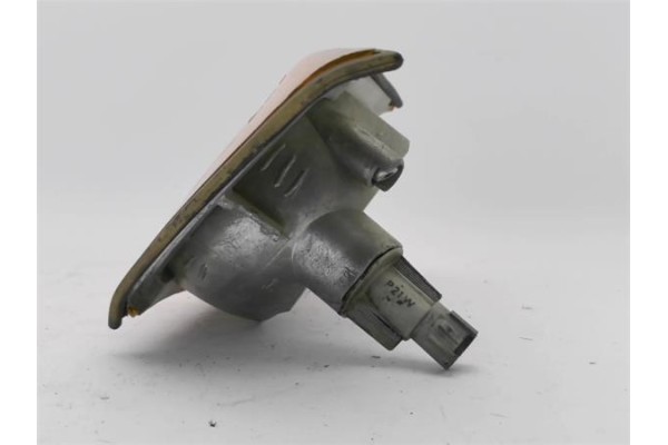 Recambio de intermitente delantero izquierdo para iveco 29l11 2.800 referencia OEM IAM 500320426 1315106148 