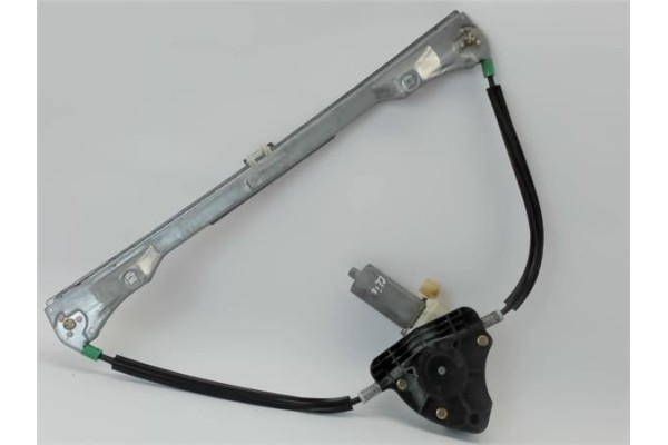 Recambio de elevalunas electrico delantero derecho para renault clio ii fase i (b/cbo) referencia OEM IAM 82002098  