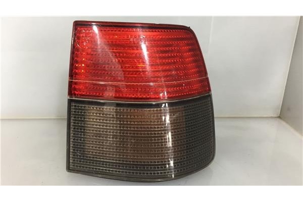 Recambio de piloto trasero derecho para seat toledo (1l)(1991) 1.8 i referencia OEM IAM 1L0945096F  