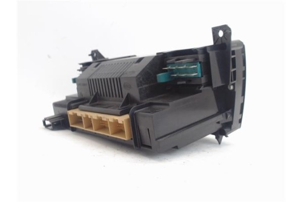 Recambio de mandos climatizador para audi a6 avant (4b5) 2.8 quattro referencia OEM IAM 4B0820043AF  