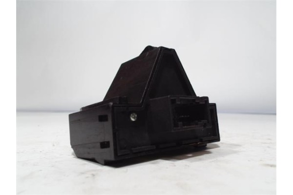 Recambio de interruptor luces emergencia para opel corsa d 1.7 sport referencia OEM IAM 13189529 28597833 