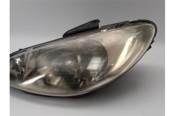 Recambio de faro delantero izquierdo para peugeot 206 2.0 gt referencia OEM IAM 6204S9  