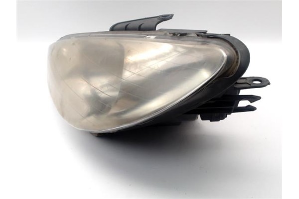 Recambio de faro delantero izquierdo para peugeot 206 2.0 gt referencia OEM IAM 6204S9  