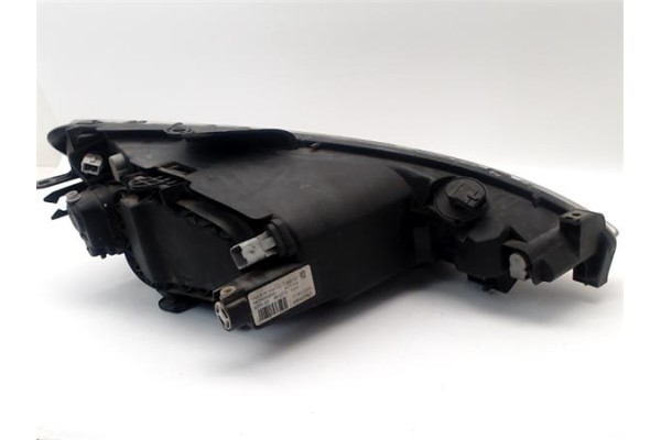 Recambio de faro delantero izquierdo para peugeot 206 2.0 gt referencia OEM IAM 6204S9  