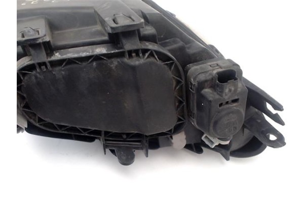Recambio de faro delantero izquierdo para peugeot 206 2.0 gt referencia OEM IAM 6204S9  