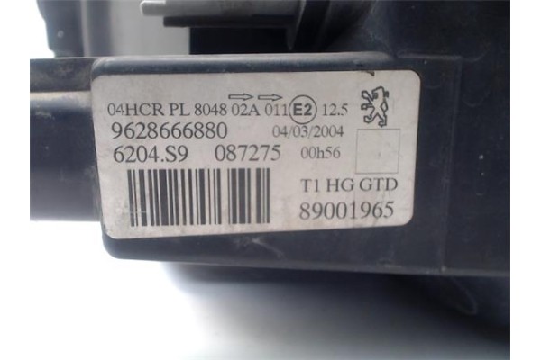 Recambio de faro delantero izquierdo para peugeot 206 2.0 gt referencia OEM IAM 6204S9  