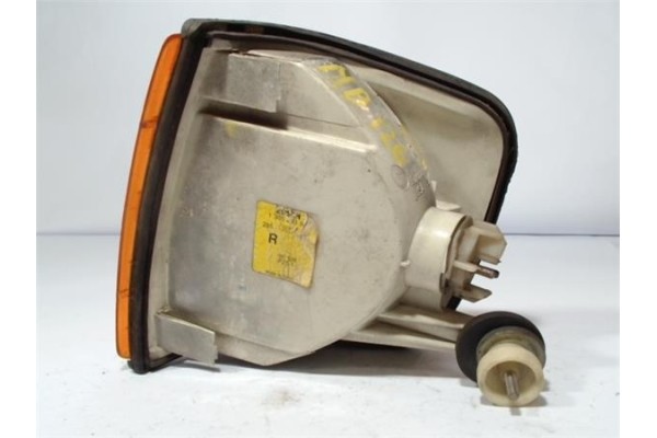 Recambio de intermitente delantero dcho para mercedes-benz clase s (bm 126) berl./coupe 2.6 se 260 referencia OEM IAM P251  