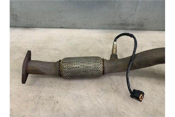Recambio de tubo escape delantero para kia rio (jb) 1.4 16v referencia OEM IAM 286101G300  