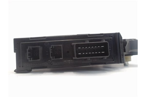 Recambio de motor elevalunas delantero izquierdo para peugeot 307 break / sw (s1) 2.0 hdi 90 referencia OEM IAM 9637130580 99083