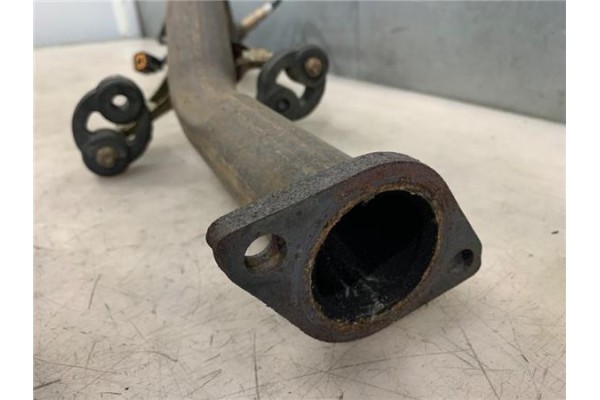 Recambio de tubo escape delantero para kia rio (jb) 1.4 16v referencia OEM IAM 286101G300  