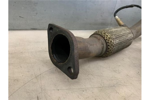 Recambio de tubo escape delantero para kia rio (jb) 1.4 16v referencia OEM IAM 286101G300  