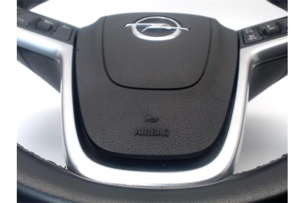 Recambio de volante para opel astra j 1.6 referencia OEM IAM 13351021 13305818 