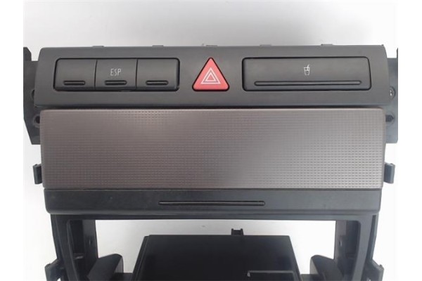 Recambio de embellecedor consola central para audi a6 avant (4b5) 2.8 quattro referencia OEM IAM 4B0858005C 4B0858005F 